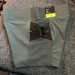 Nike Pro 3" Training shorts size M